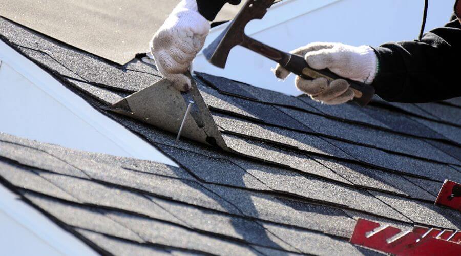 Professional gutter cleaning in Westlake, OR